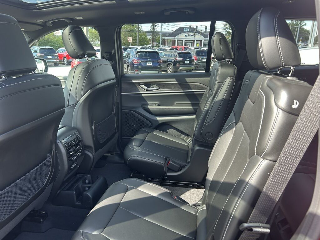 2025 Jeep Grand Cherokee L Limited Crestwood KY