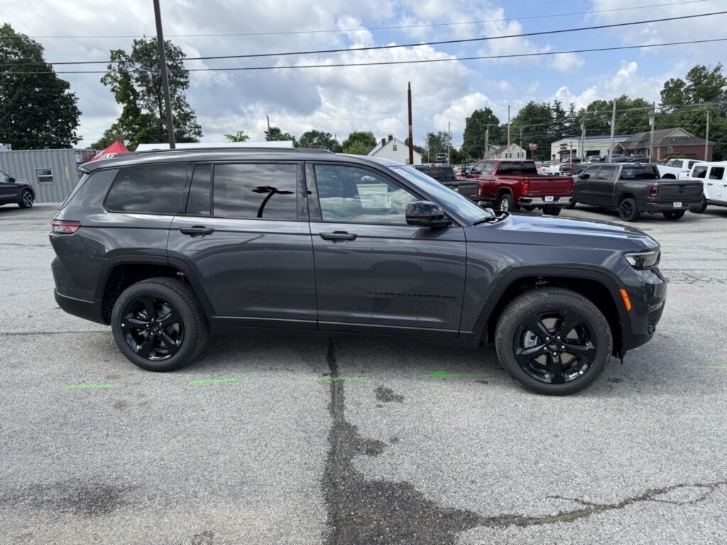 2025 Jeep Grand Cherokee L Limited Crestwood KY