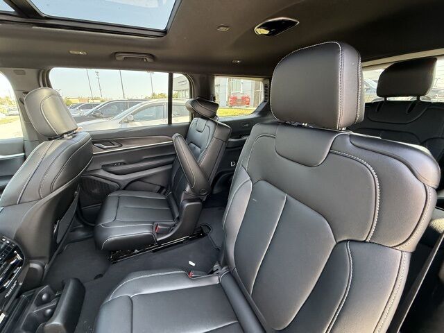 2025 Jeep Grand Cherokee L Limited Crestwood KY