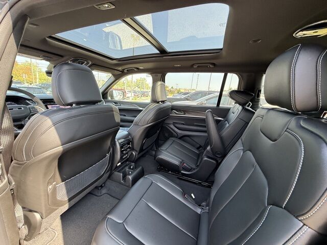 2025 Jeep Grand Cherokee L Limited Crestwood KY