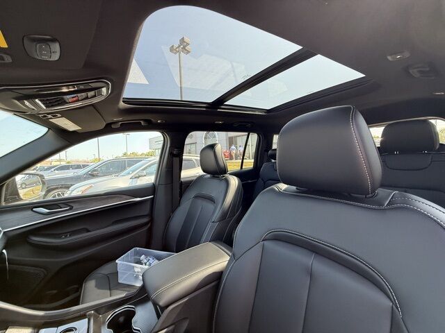2025 Jeep Grand Cherokee L Limited Crestwood KY