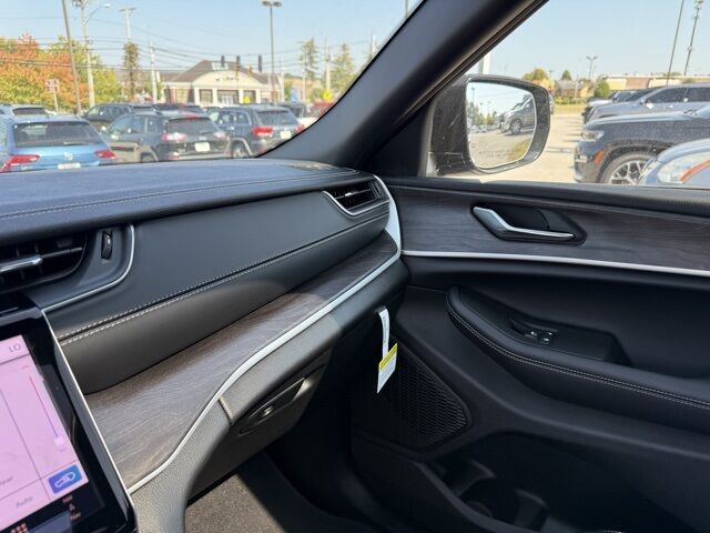 2025 Jeep Grand Cherokee L Limited Crestwood KY