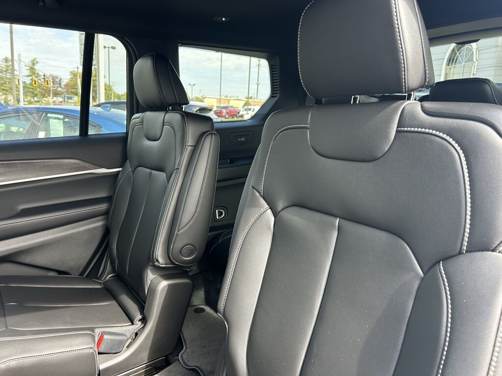 2025 Jeep Grand Cherokee L Limited Crestwood KY