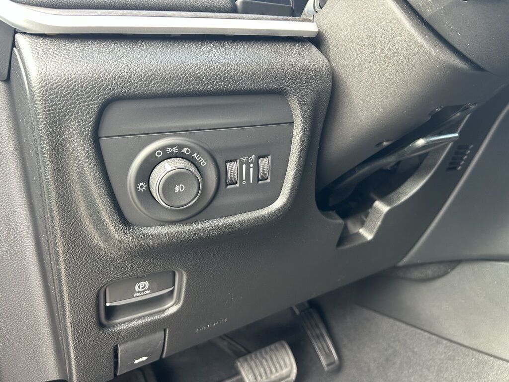 2025 Jeep Grand Cherokee L Limited Crestwood KY