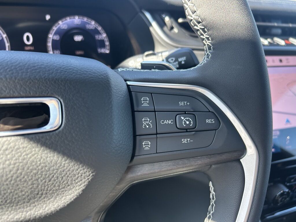 2025 Jeep Grand Cherokee L Limited Crestwood KY