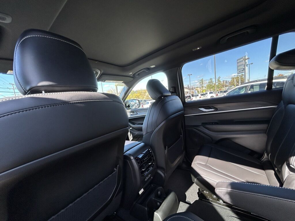 2025 Jeep Grand Cherokee L Limited Crestwood KY