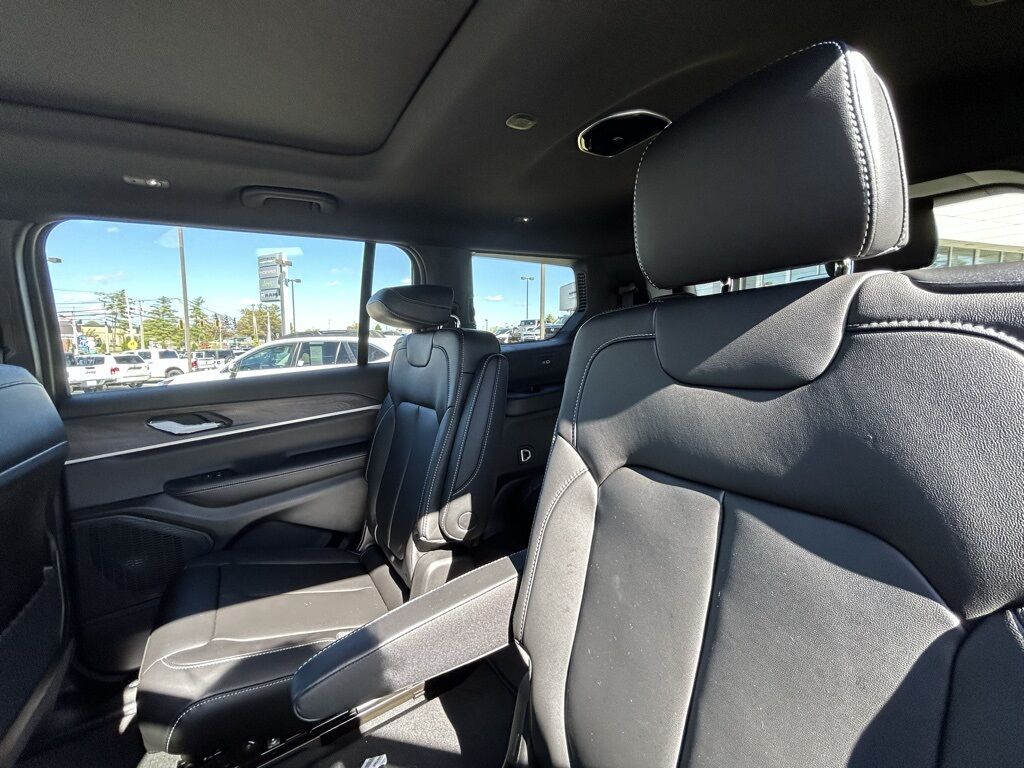 2025 Jeep Grand Cherokee L Limited Crestwood KY