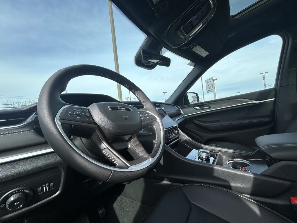 2025 Jeep Grand Cherokee L Limited Crestwood KY