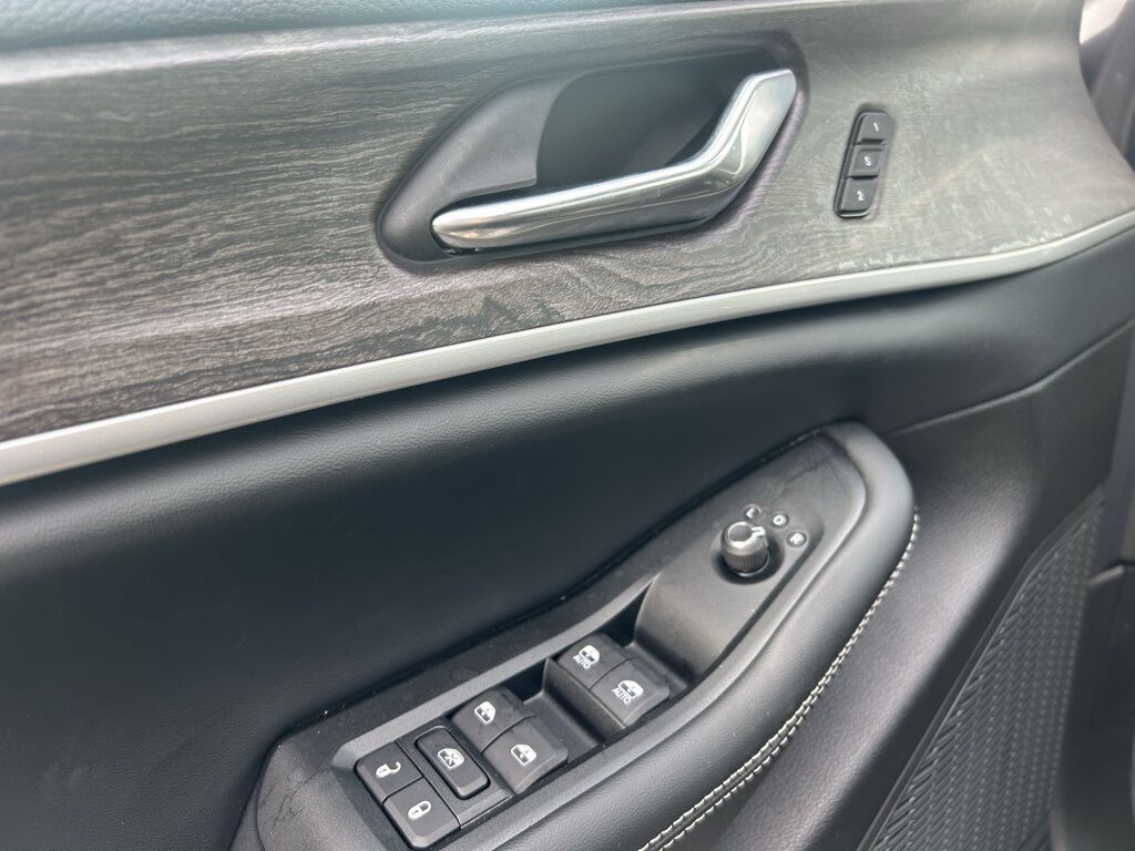 2025 Jeep Grand Cherokee L Limited Crestwood KY