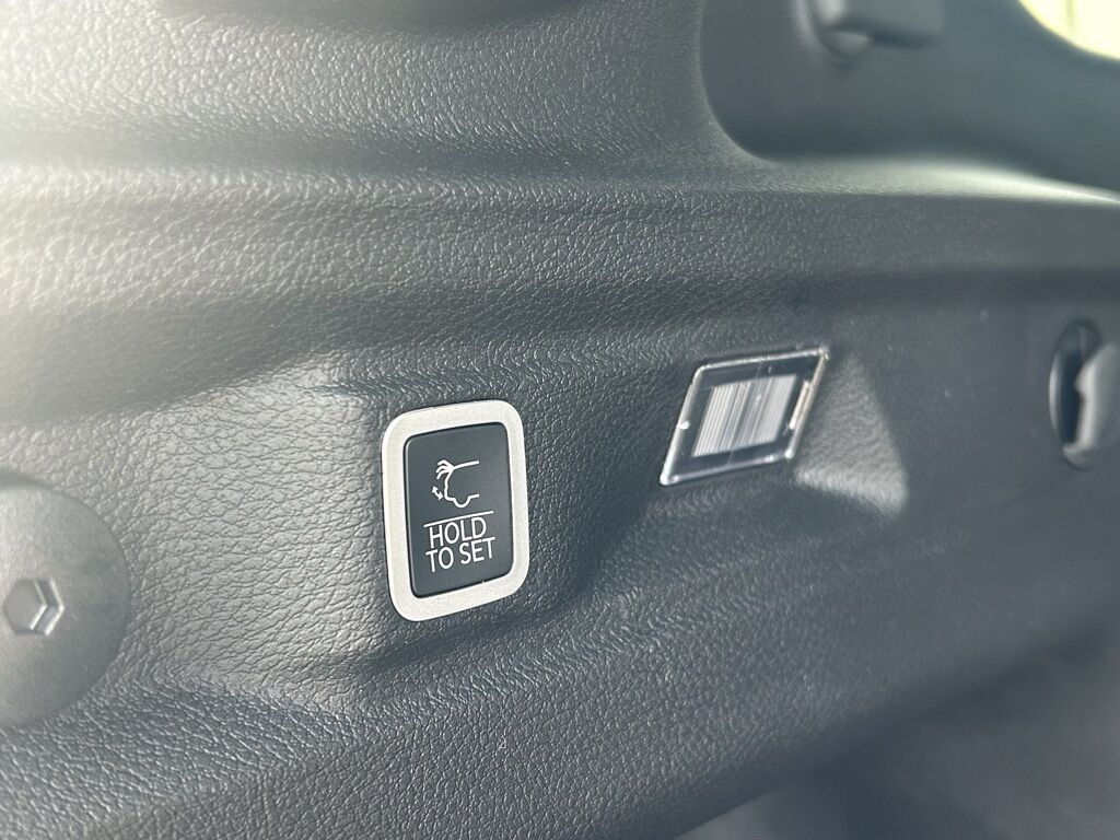 2025 Jeep Grand Cherokee L Limited Crestwood KY