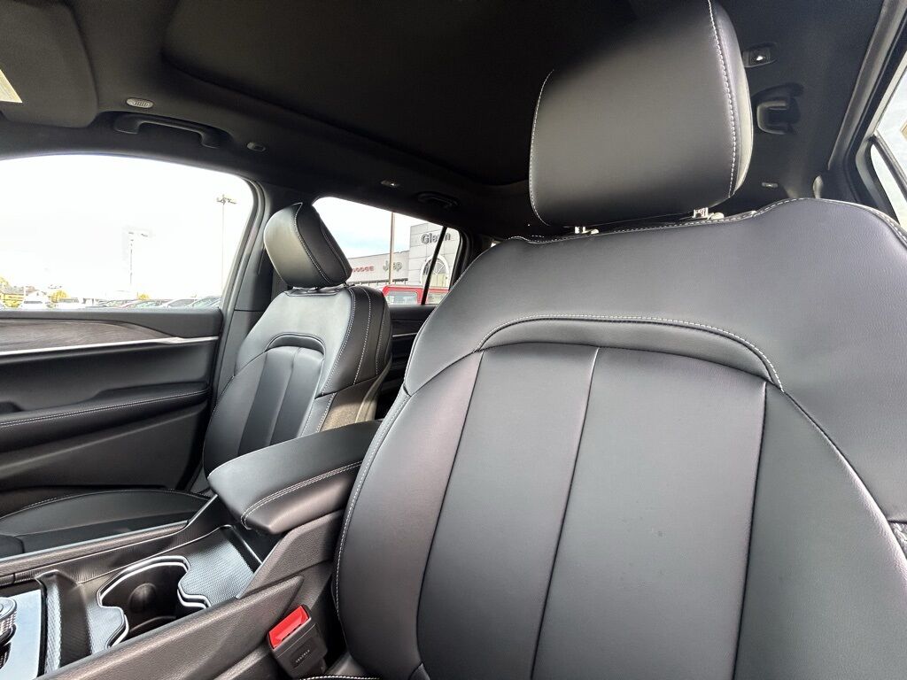 2025 Jeep Grand Cherokee L Limited Crestwood KY