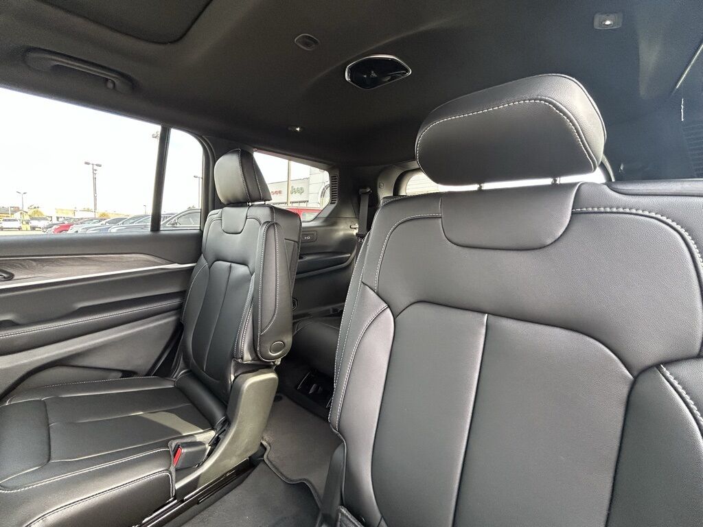 2025 Jeep Grand Cherokee L Limited Crestwood KY