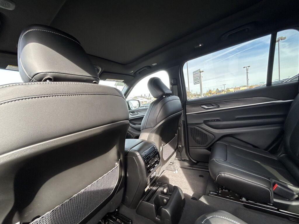 2025 Jeep Grand Cherokee L Limited Crestwood KY