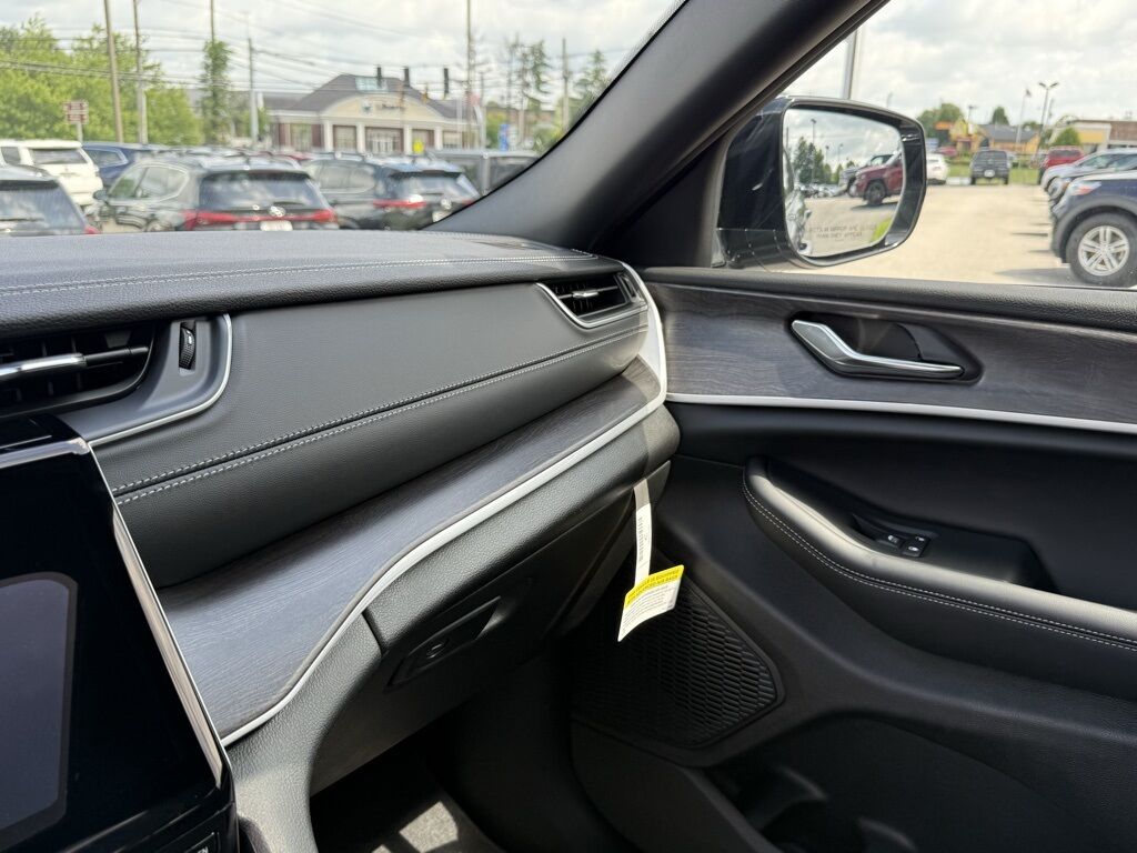 2025 Jeep Grand Cherokee L Limited Crestwood KY