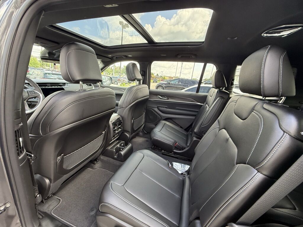 2025 Jeep Grand Cherokee L Limited Crestwood KY
