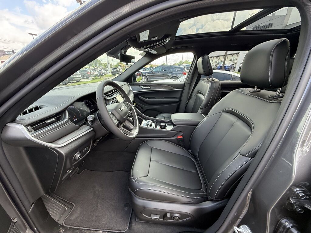 2025 Jeep Grand Cherokee L Limited Crestwood KY