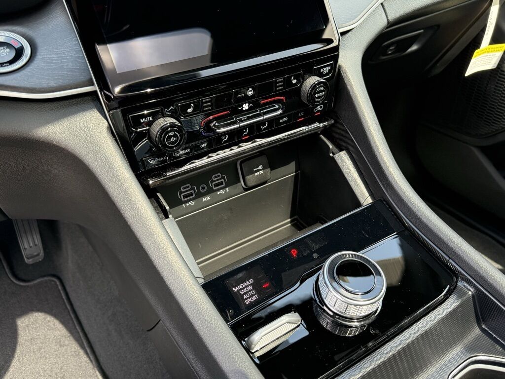 2025 Jeep Grand Cherokee L Limited Crestwood KY