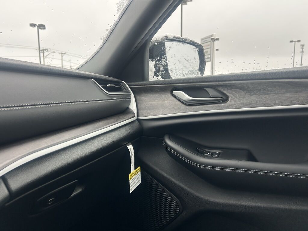 2025 Jeep Grand Cherokee L Limited Crestwood KY