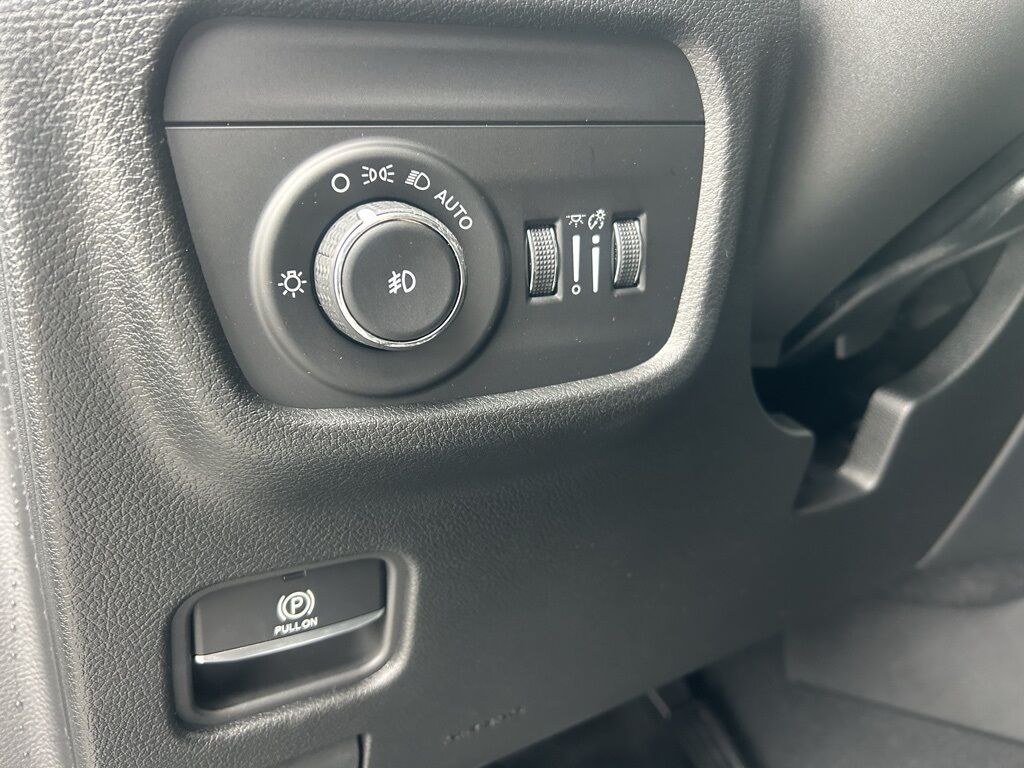 2025 Jeep Grand Cherokee L Limited Crestwood KY