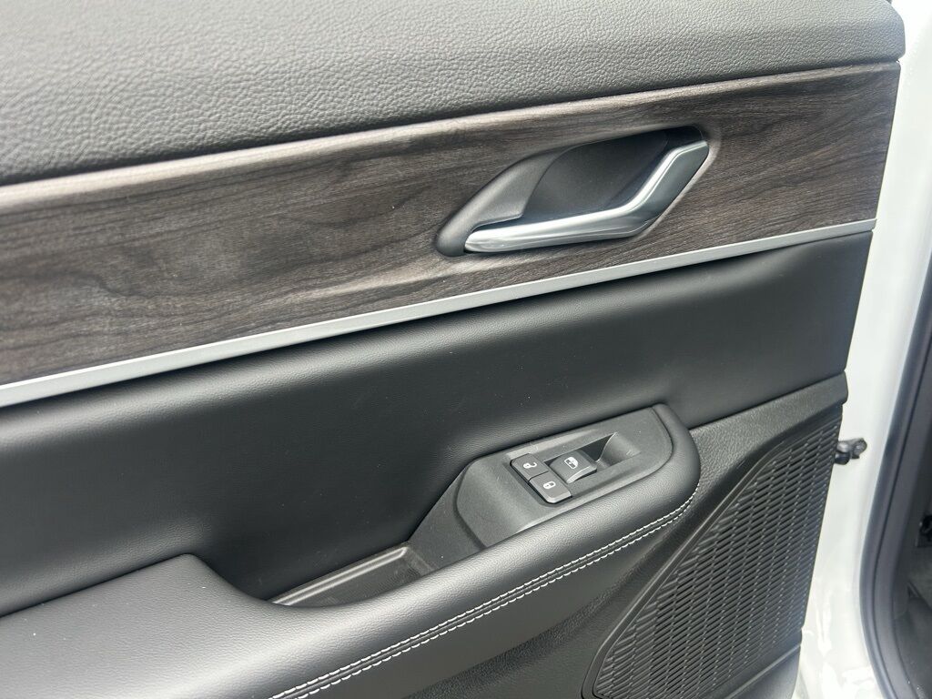 2025 Jeep Grand Cherokee L Limited Crestwood KY