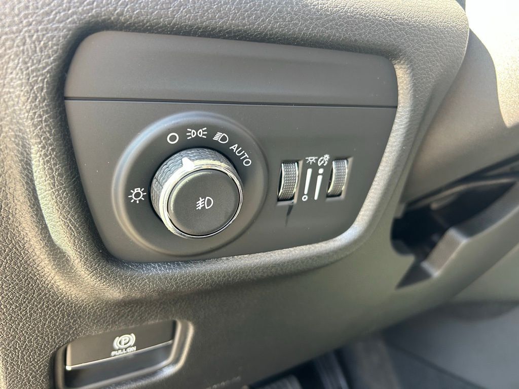 2025 Jeep Grand Cherokee L Limited Crestwood KY