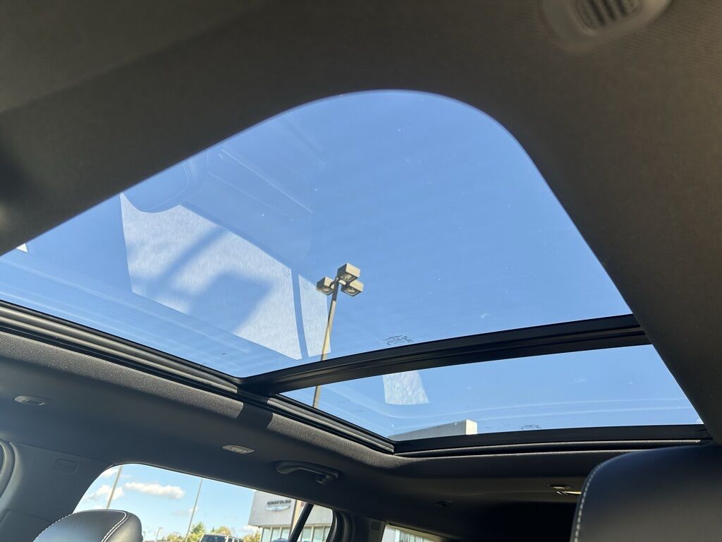 2025 Jeep Grand Cherokee L Limited Crestwood KY