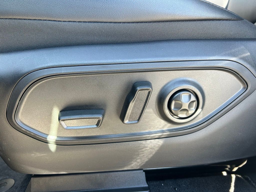 2025 Jeep Grand Cherokee L Limited Crestwood KY