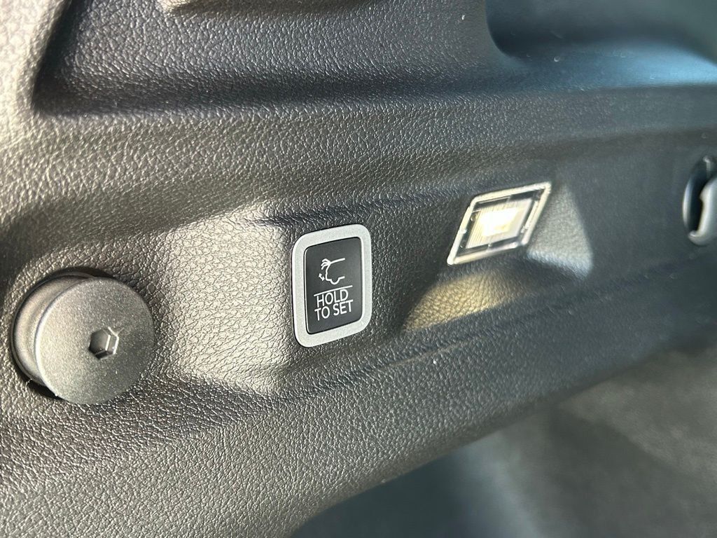 2025 Jeep Grand Cherokee L Limited Crestwood KY