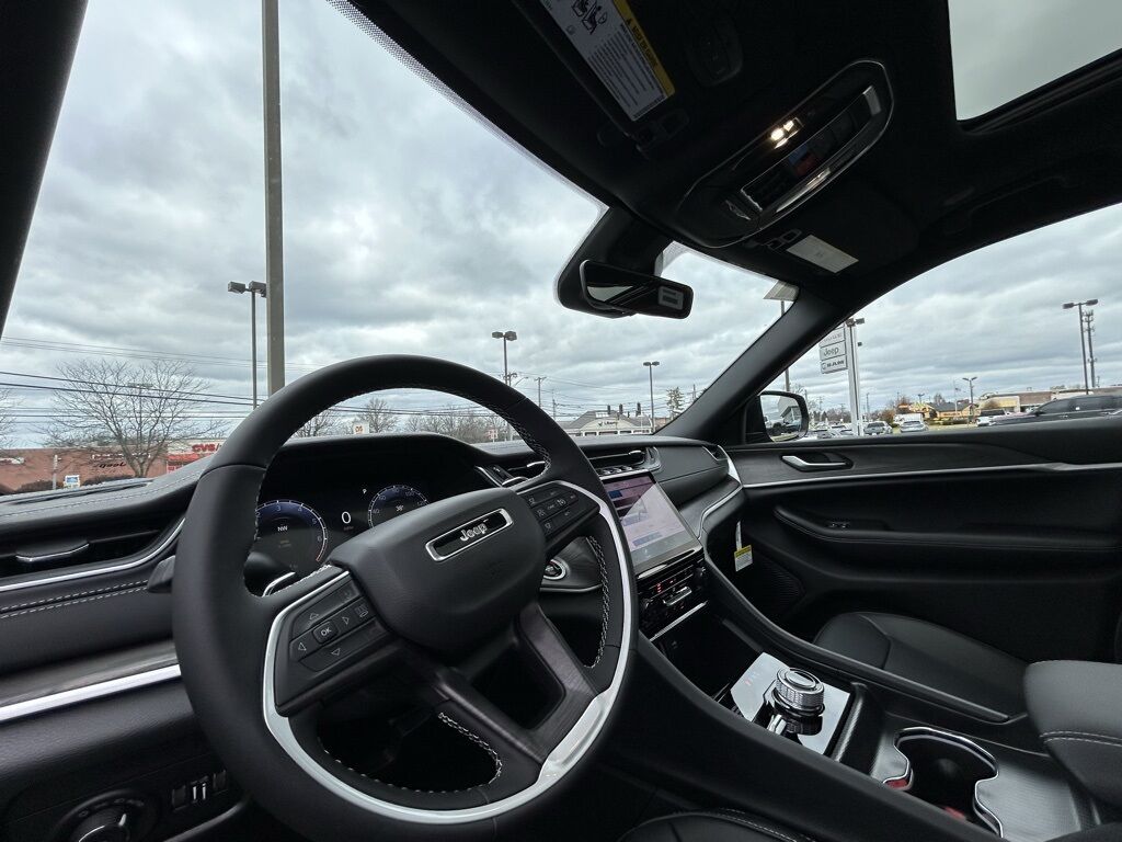 2025 Jeep Grand Cherokee L Limited Crestwood KY