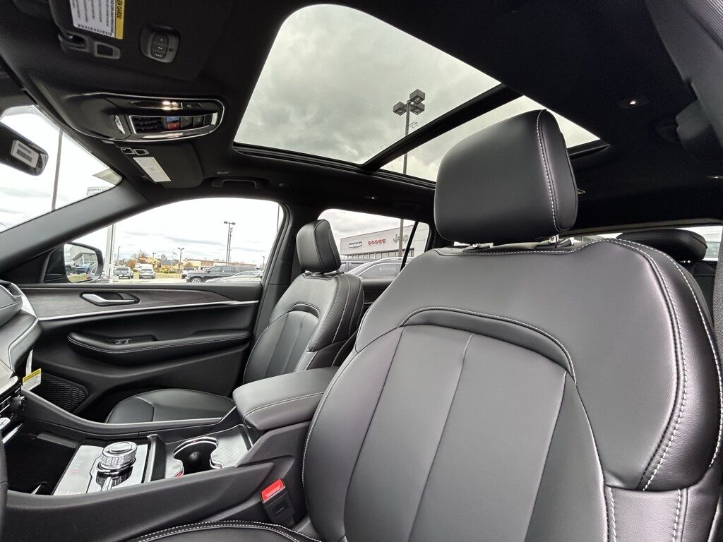 2025 Jeep Grand Cherokee L Limited Crestwood KY