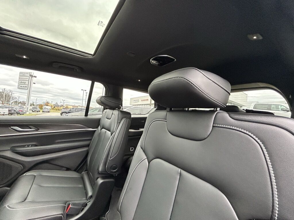 2025 Jeep Grand Cherokee L Limited Crestwood KY