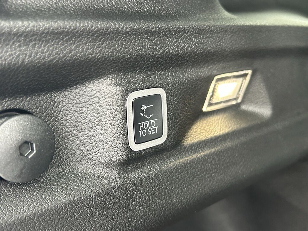 2025 Jeep Grand Cherokee L Limited Crestwood KY