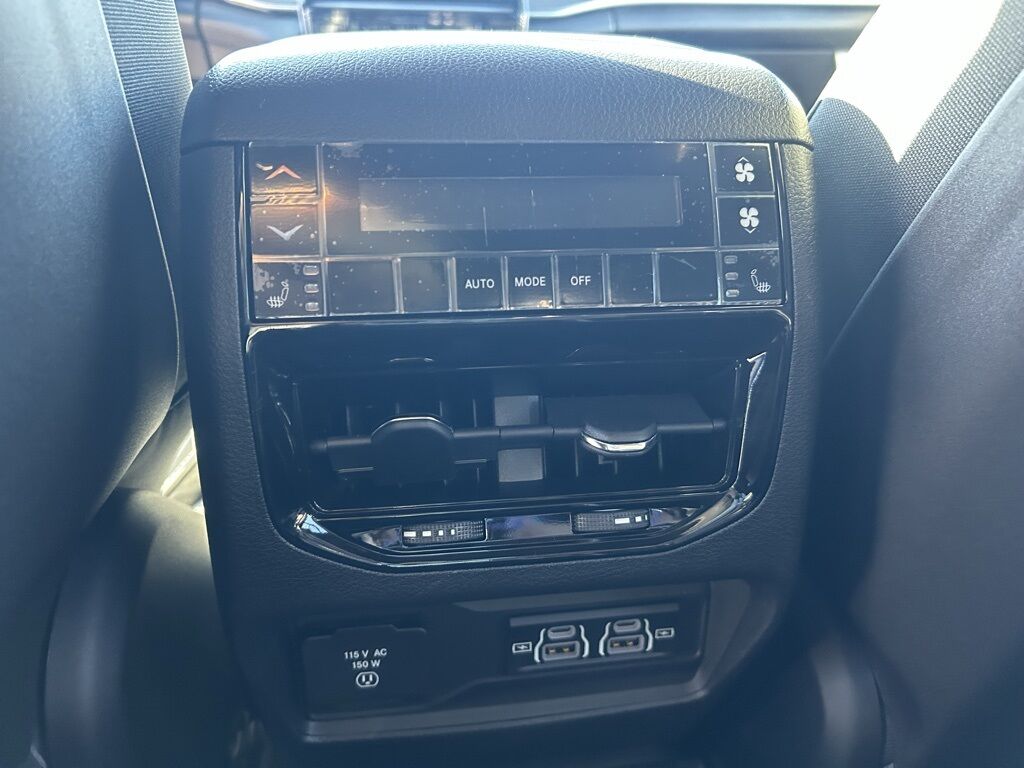 2025 Jeep Grand Cherokee L Limited Crestwood KY