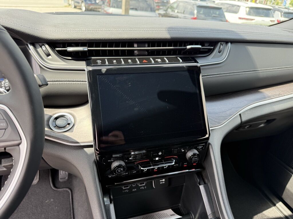 2025 Jeep Grand Cherokee L Limited Crestwood KY