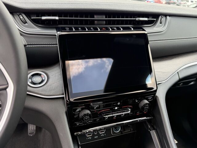 2025 Jeep Grand Cherokee L Limited Crestwood KY