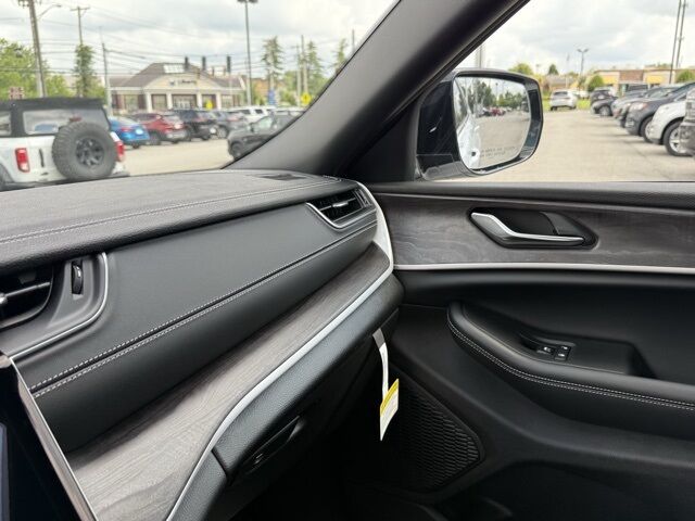2025 Jeep Grand Cherokee L Limited Crestwood KY