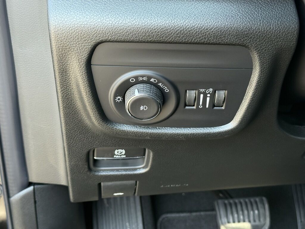 2025 Jeep Grand Cherokee L Limited Crestwood KY
