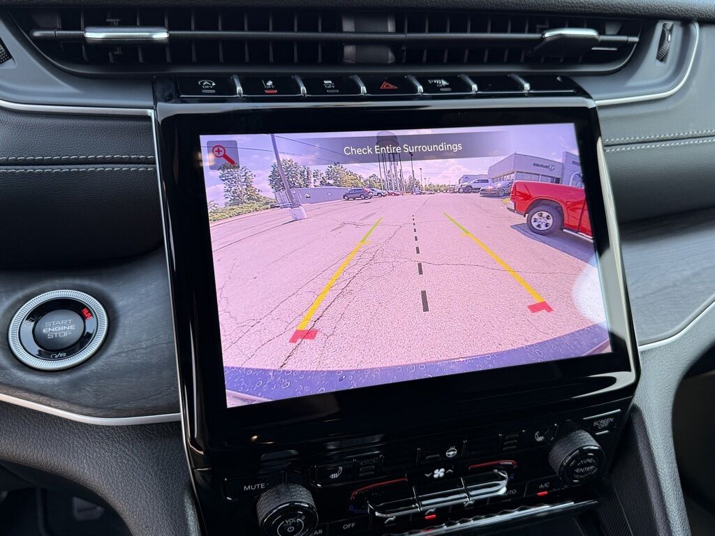 2025 Jeep Grand Cherokee L Limited Crestwood KY