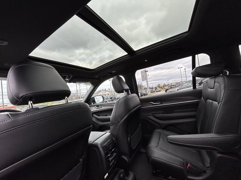 2025 Jeep Grand Cherokee L Limited Crestwood KY