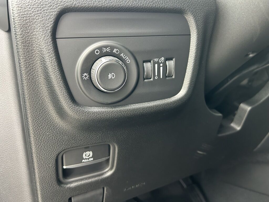 2025 Jeep Grand Cherokee L Limited Crestwood KY