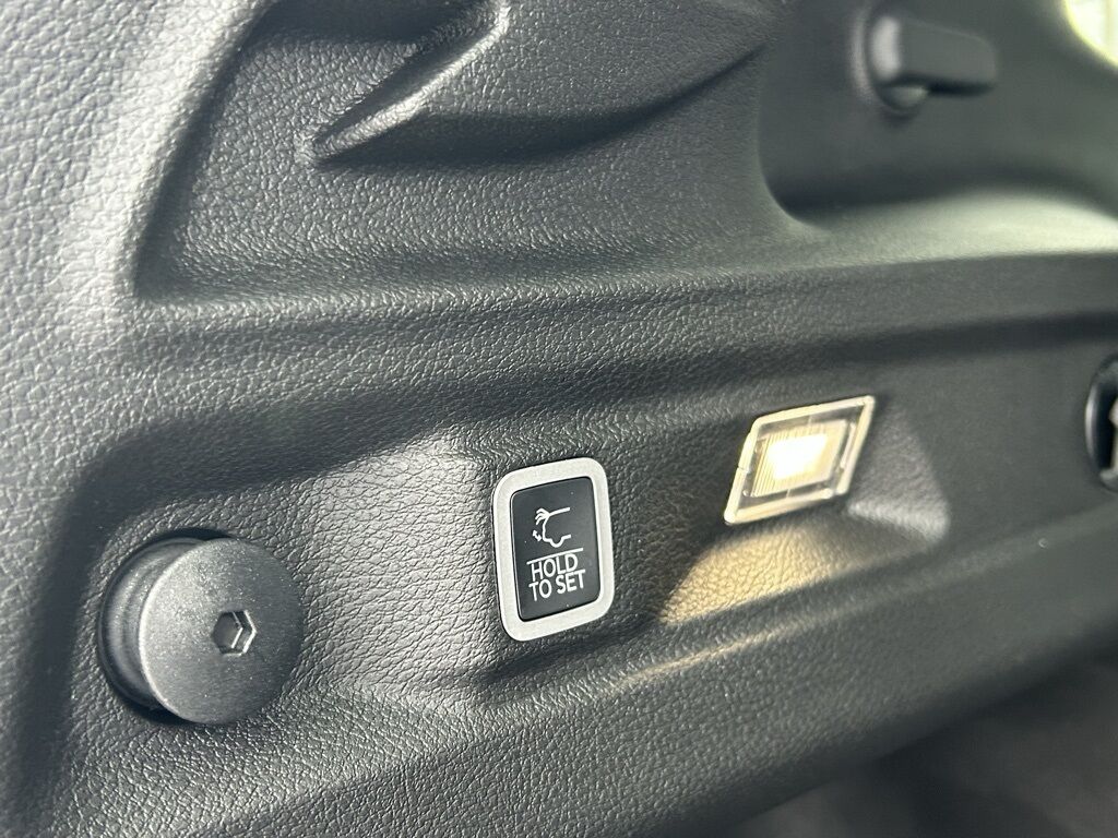 2025 Jeep Grand Cherokee L Limited Crestwood KY