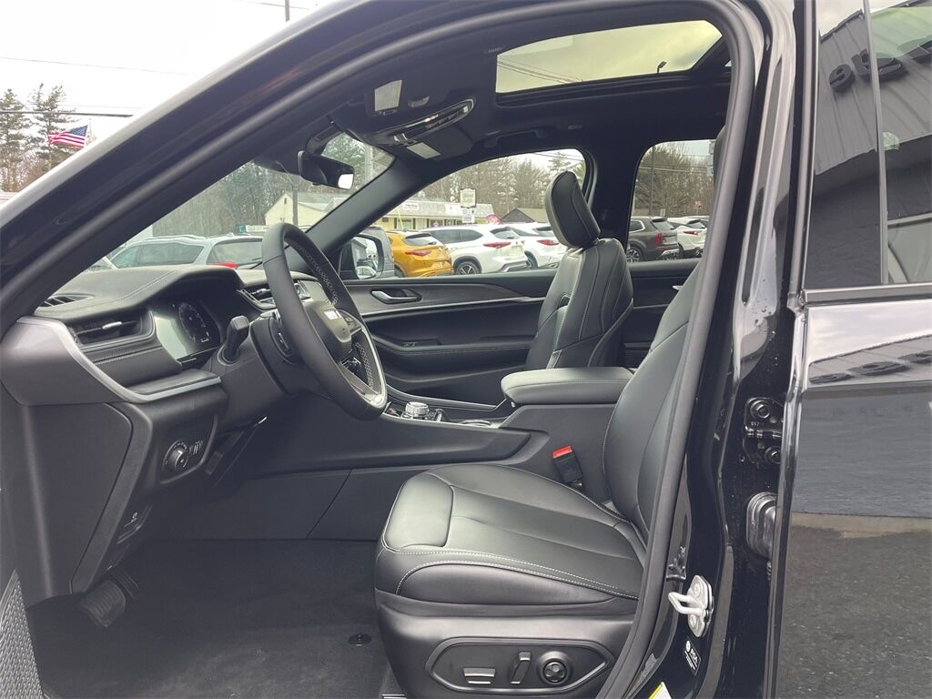 2025 Jeep Grand Cherokee L Limited Orange MA