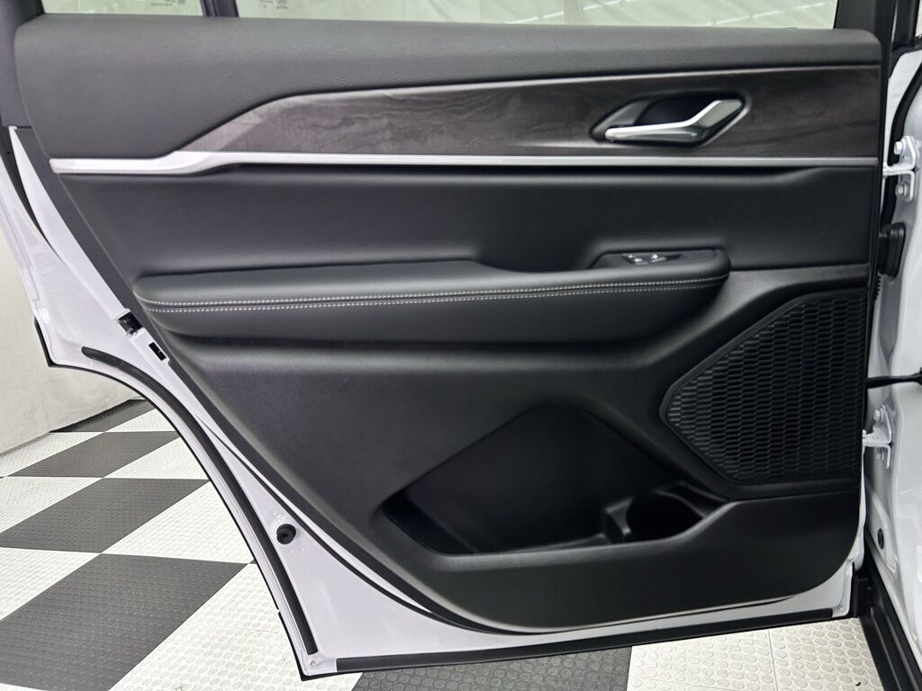 2025 Jeep Grand Cherokee L Limited Portland OR