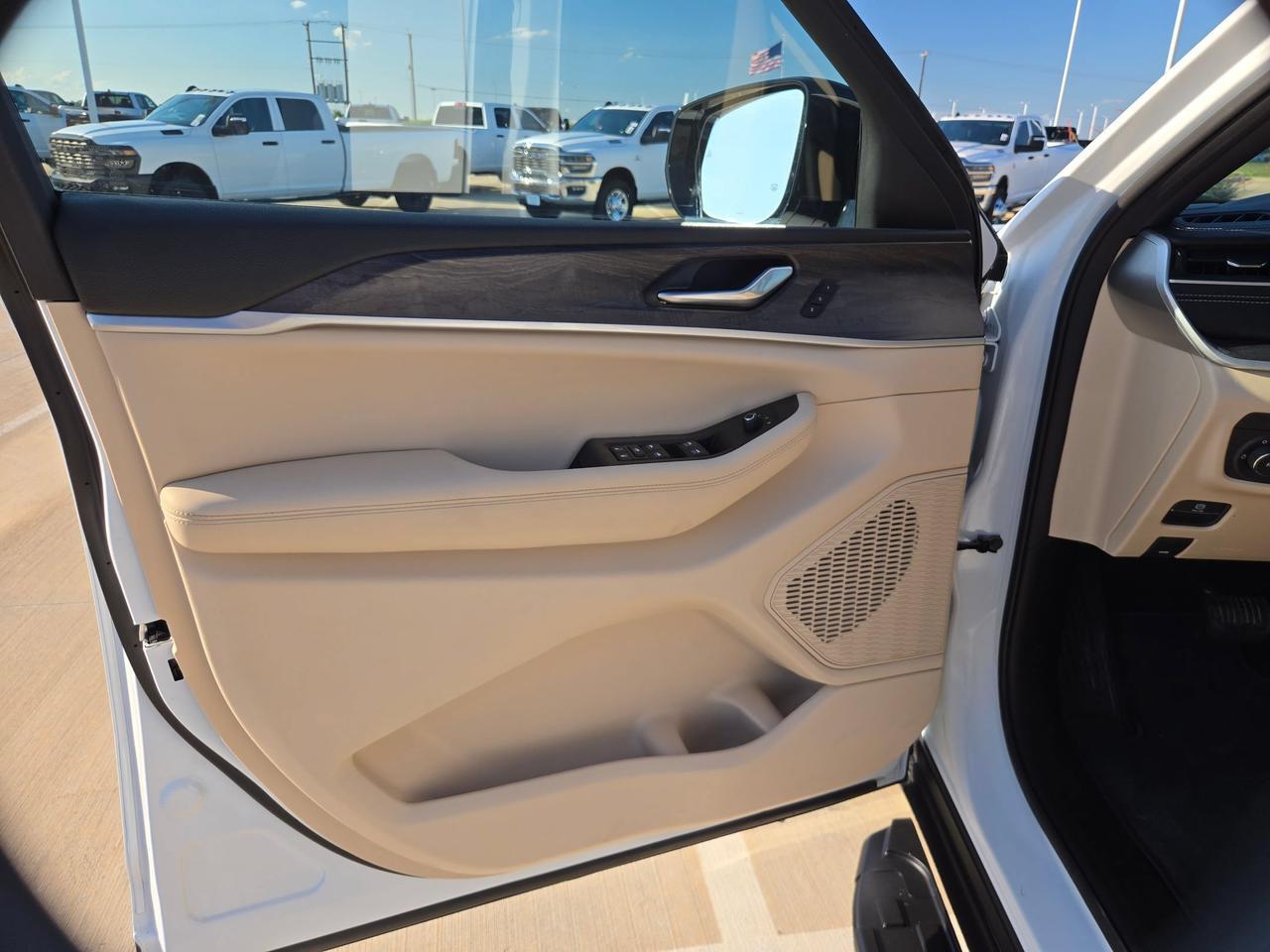 2025 Jeep Grand Cherokee L Limited Castroville TX