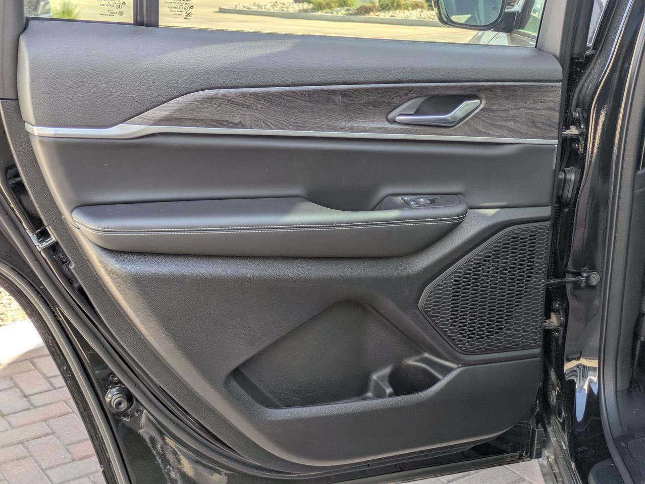 2025 Jeep Grand Cherokee L Limited Castroville TX