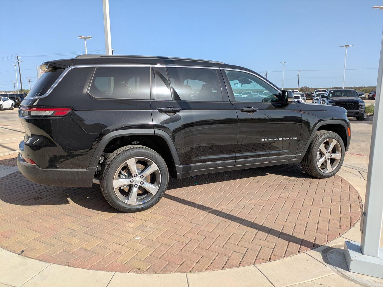 2025 Jeep Grand Cherokee L Limited Castroville TX
