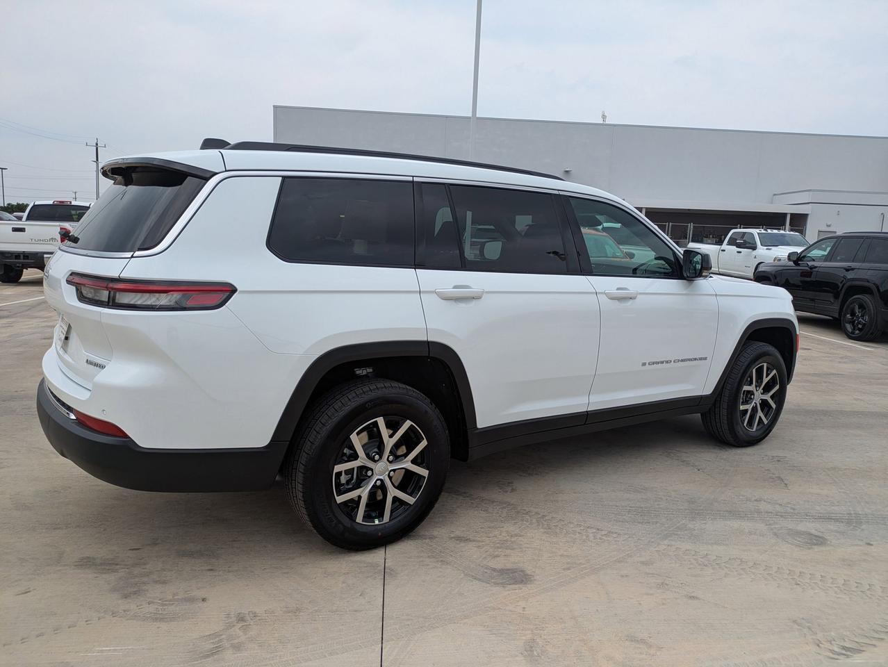 2025 Jeep Grand Cherokee L Limited Castroville TX