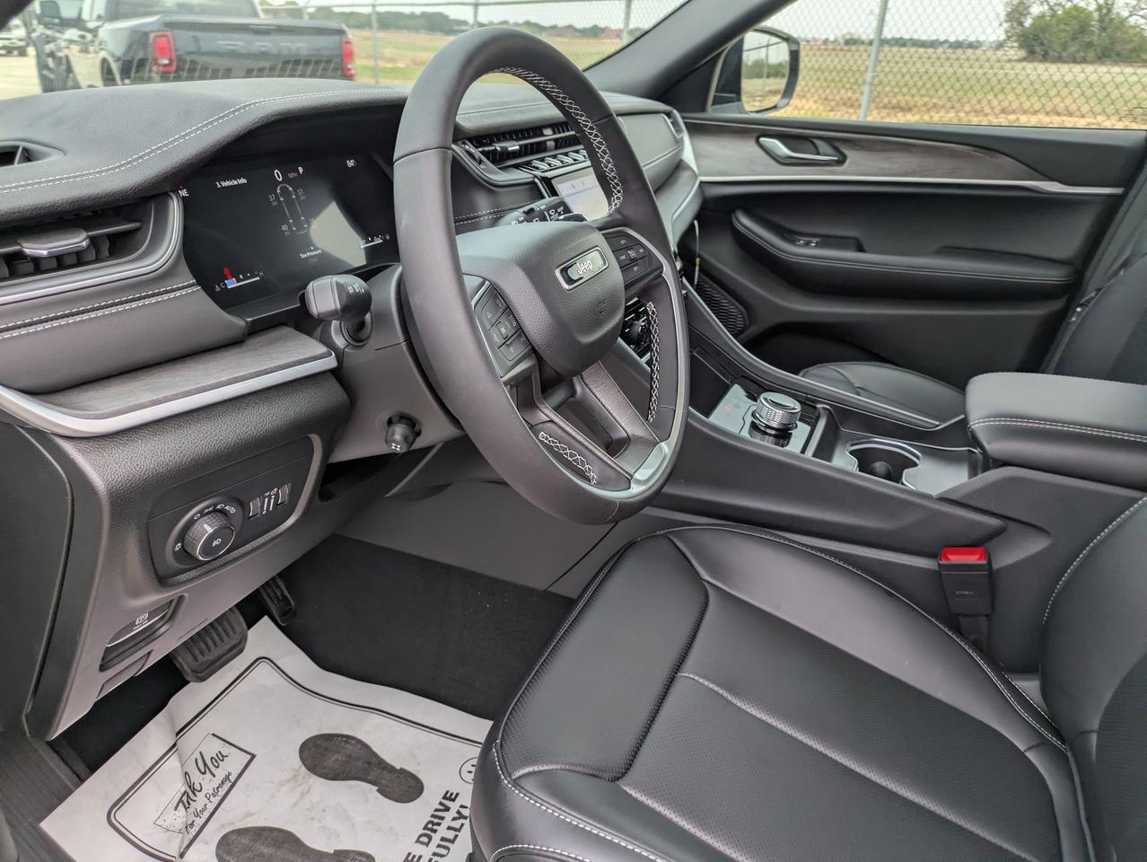 2025 Jeep Grand Cherokee L Limited Castroville TX