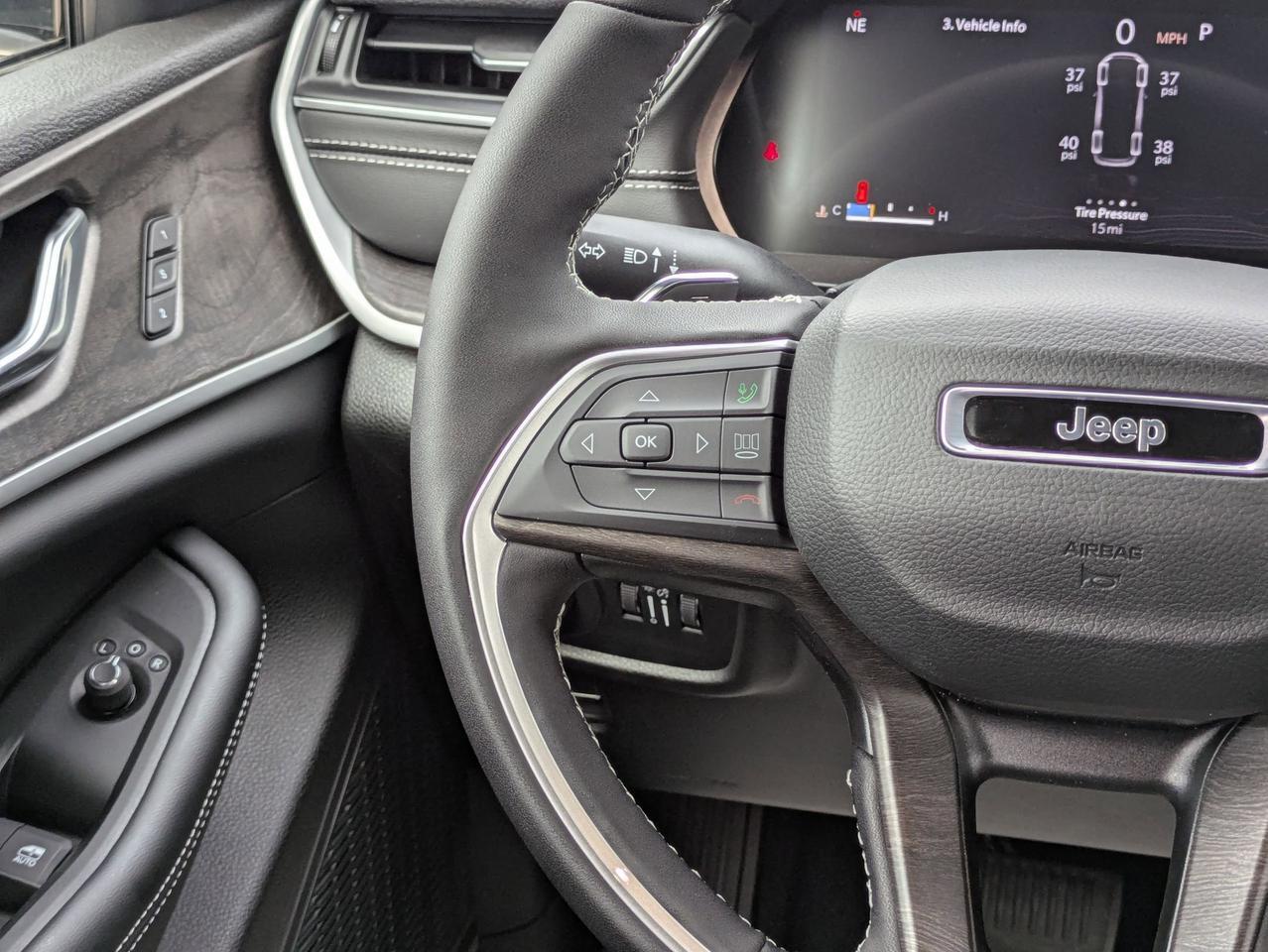 2025 Jeep Grand Cherokee L Limited Castroville TX