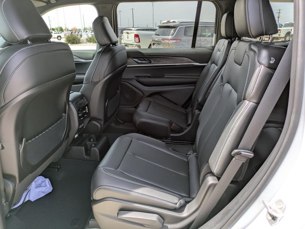 2025 Jeep Grand Cherokee L Limited Castroville TX